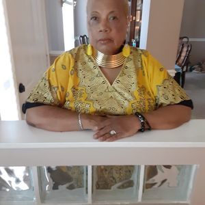 Meet your Posher, Shirley